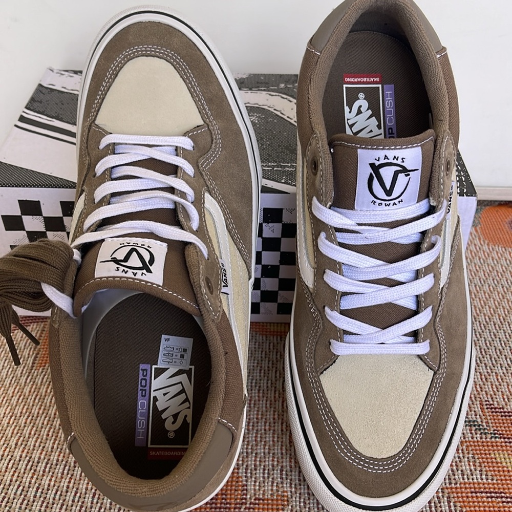 Vans WMNS Rowan Walnut
VN0A5JIC1NU
Sneakers - Picture 12 of 16